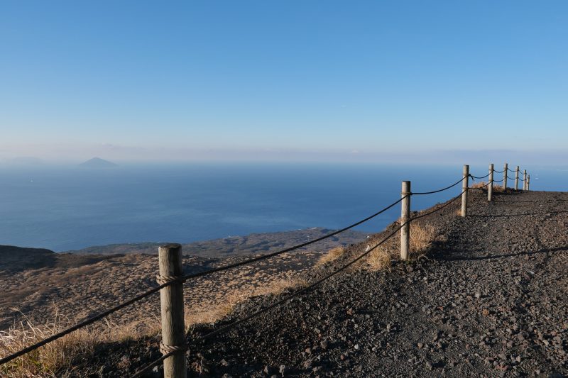 三原山