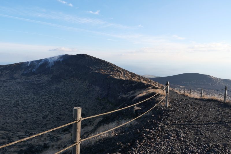 三原山