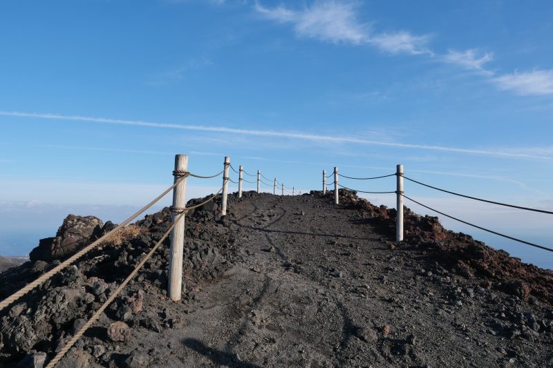 三原山